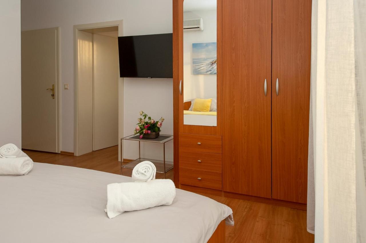 Apartments4You Водице Экстерьер фото